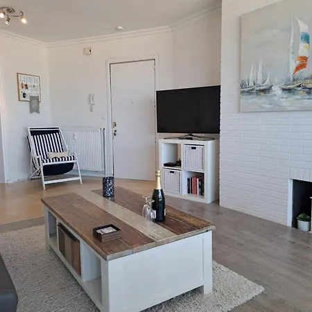 Apartment Raversijde With Seaview