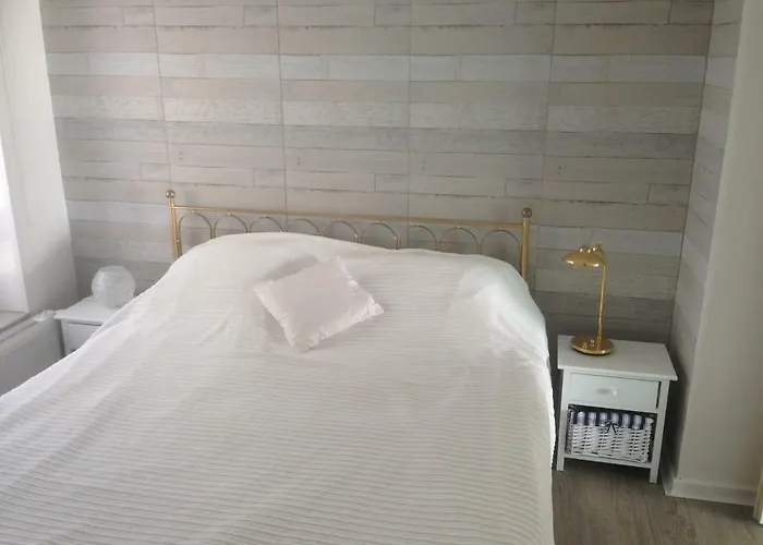 Raversijde With Seaview